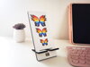 Drevený stojan na mobil - Motýle